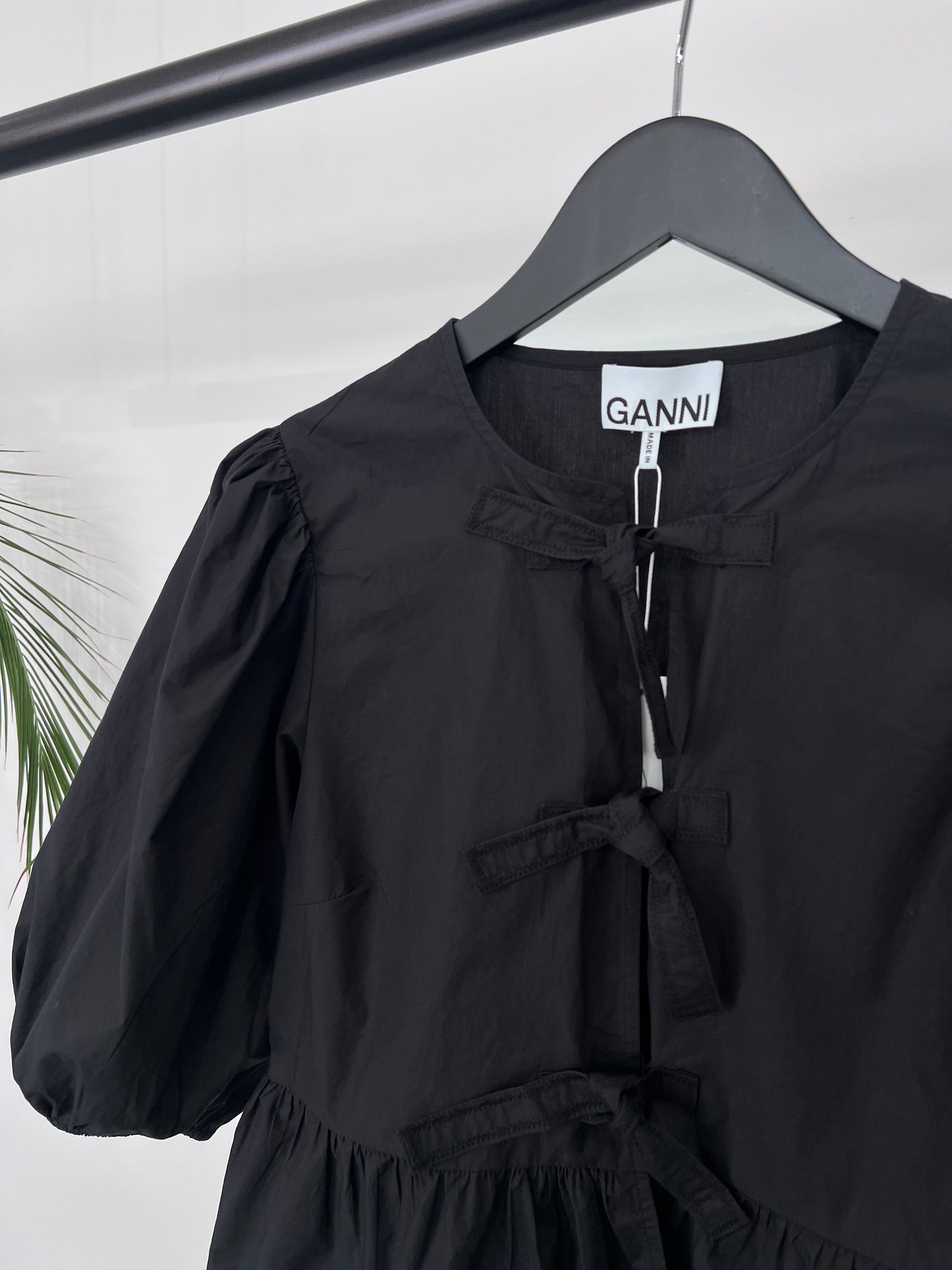 【GANNI】Cotton poplin peplum blouse “BLACK”