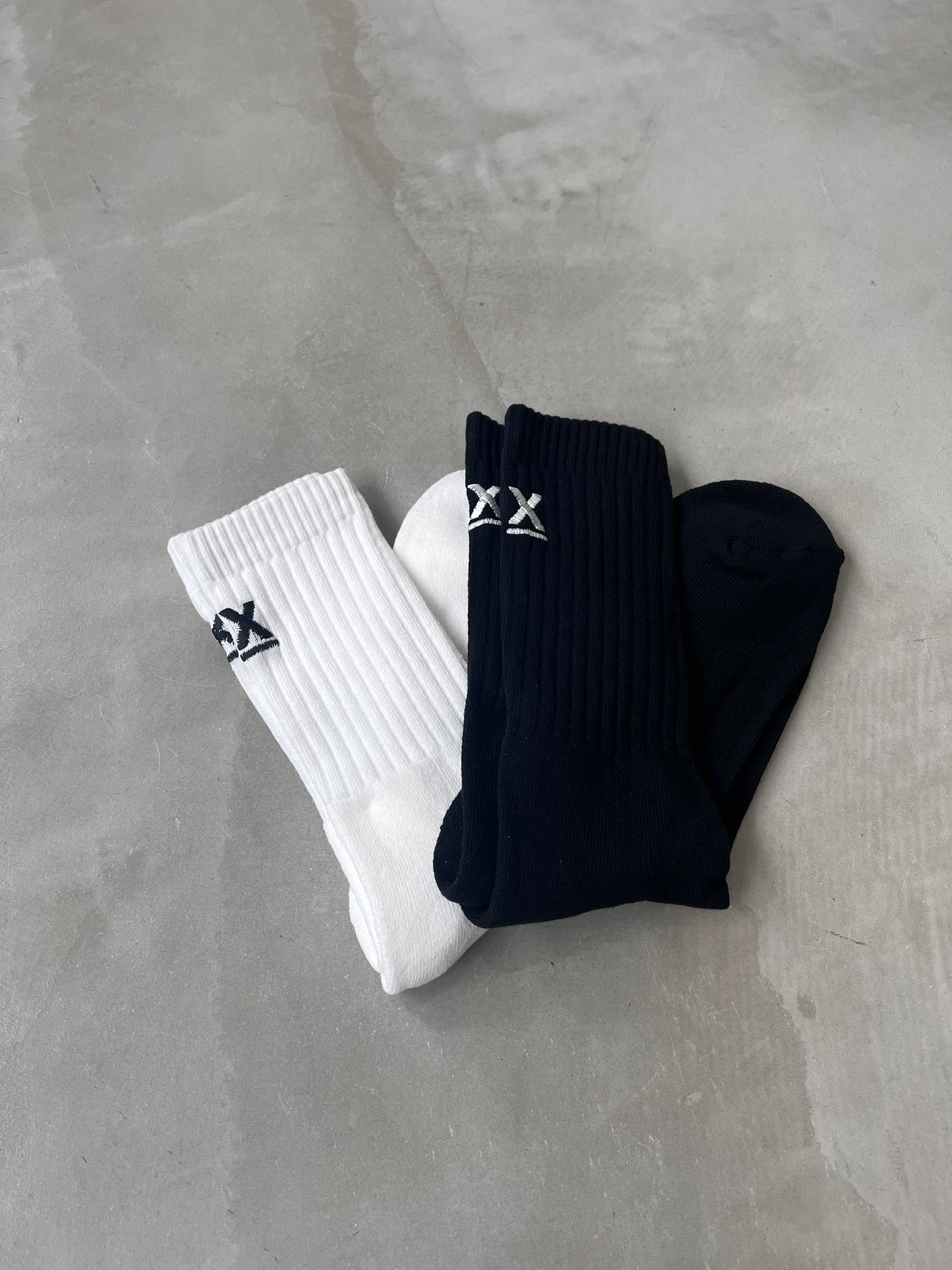 X-ONE LOGO SOCKS "WHITE"