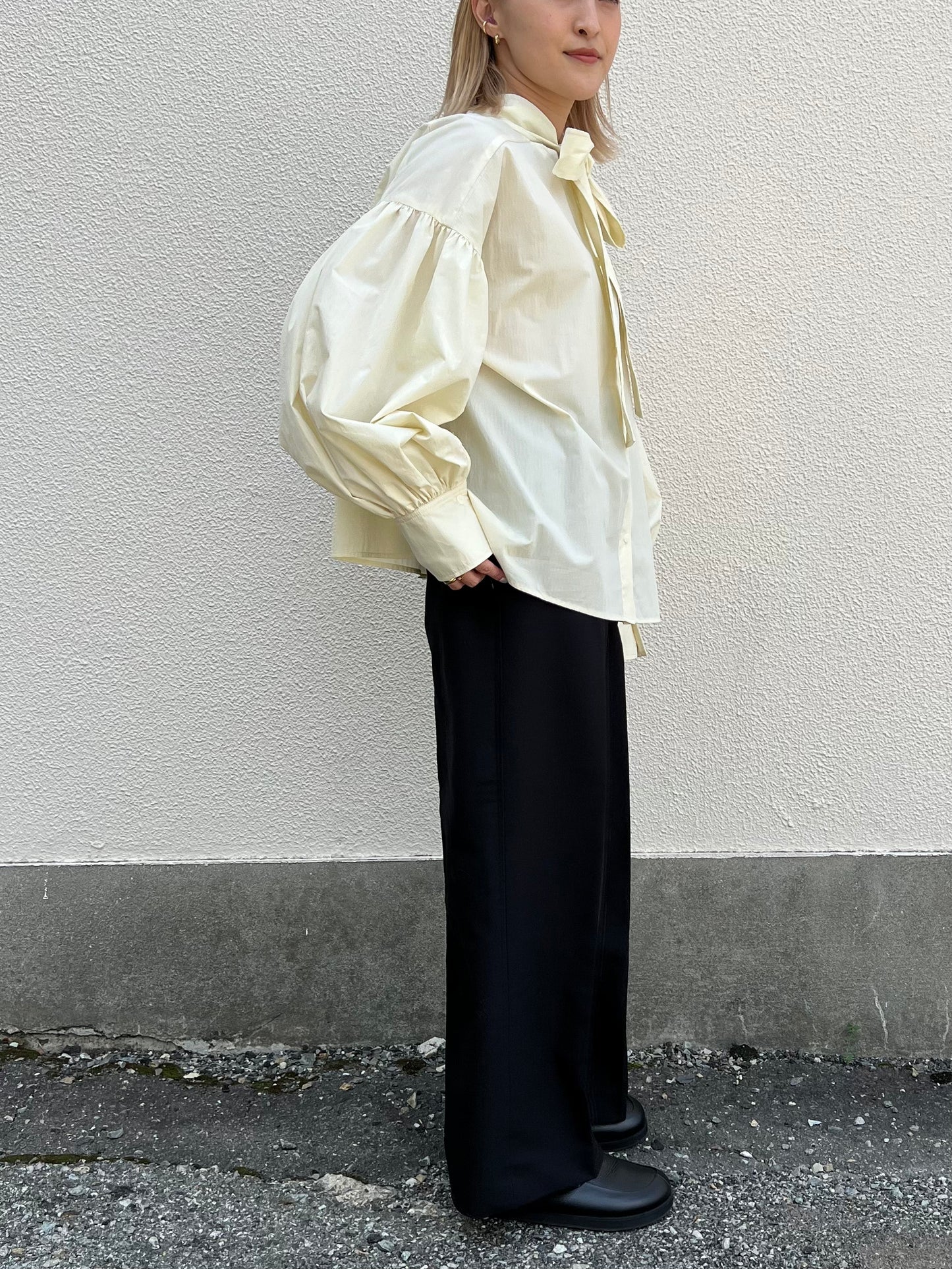 TIE NECK BLOUSE "EGG"