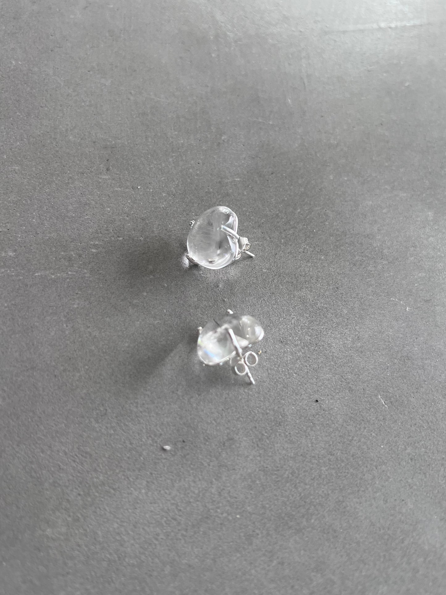 GEM HEART STUDS SMALL