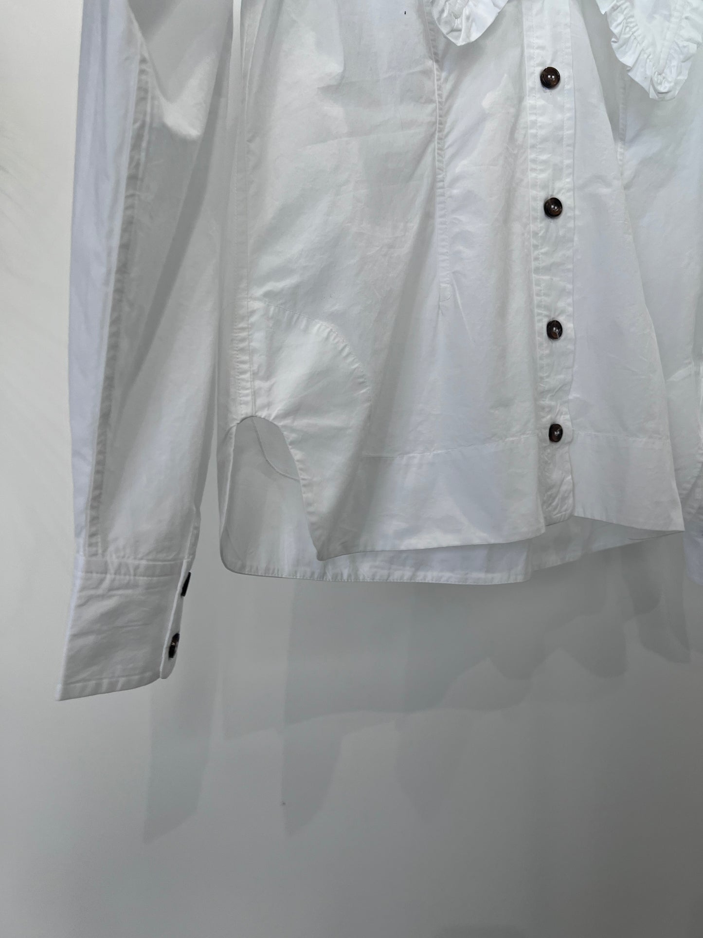 【GANNl】V-Neck Shirt