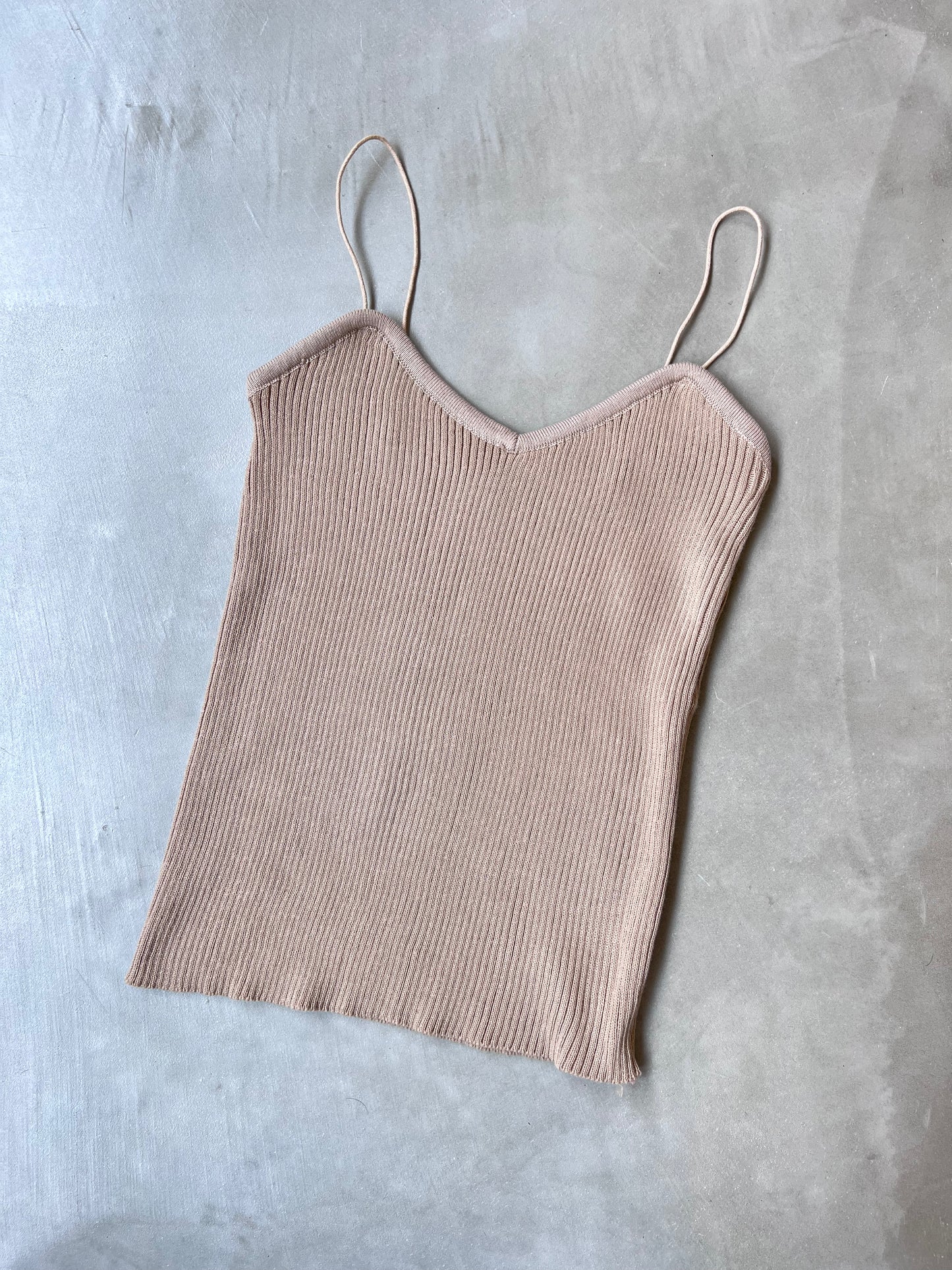 SPAGHETTI STRAP RIB CAMISOLE "MILK TEA"